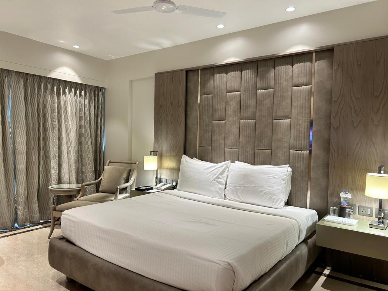 Jaypee Siddharth 5*