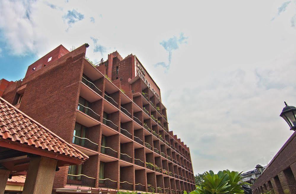 होटल Jaypee Siddharth 5*