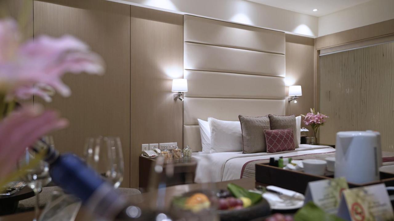 होटल Jaypee Siddharth 5*